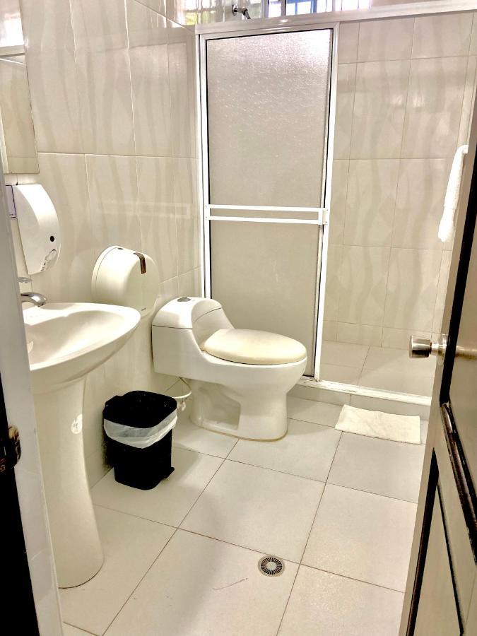 Hotel Parque De Los Novios Inn サンタ・マルタ エクステリア 写真