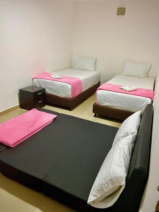 Hotel Parque De Los Novios Inn サンタ・マルタ エクステリア 写真